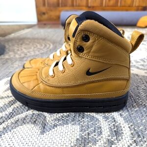 Nike Woodside 2 High ACG Boots